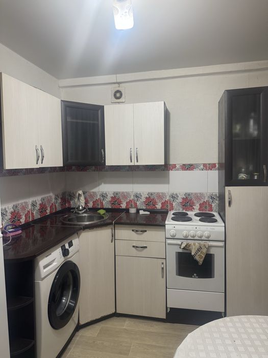 Продам кухонный и плиту за 35000