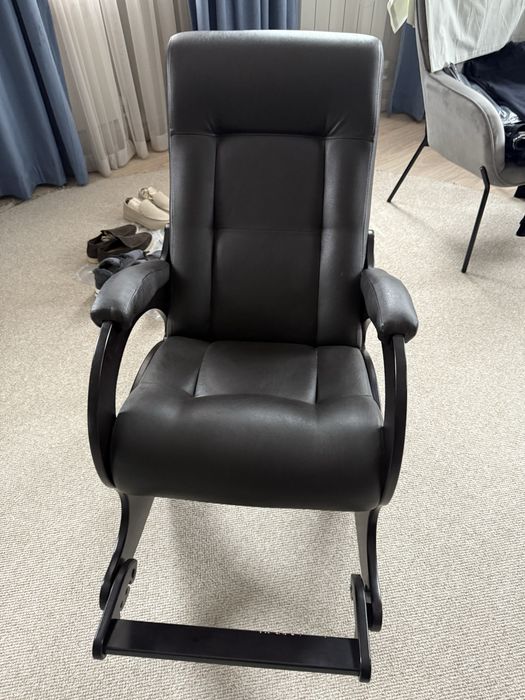 Кресло-качалка в отличном состоянии