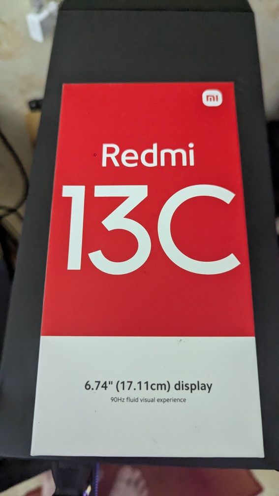 Редми 13с (ему неделя)