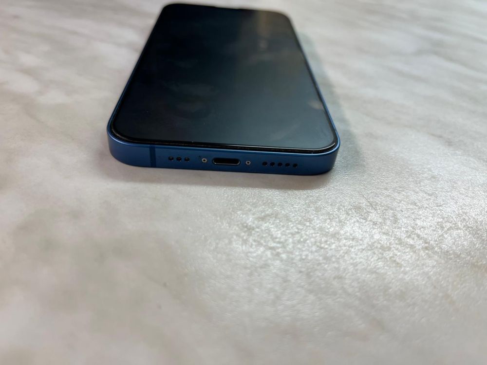 Продам iphone 13