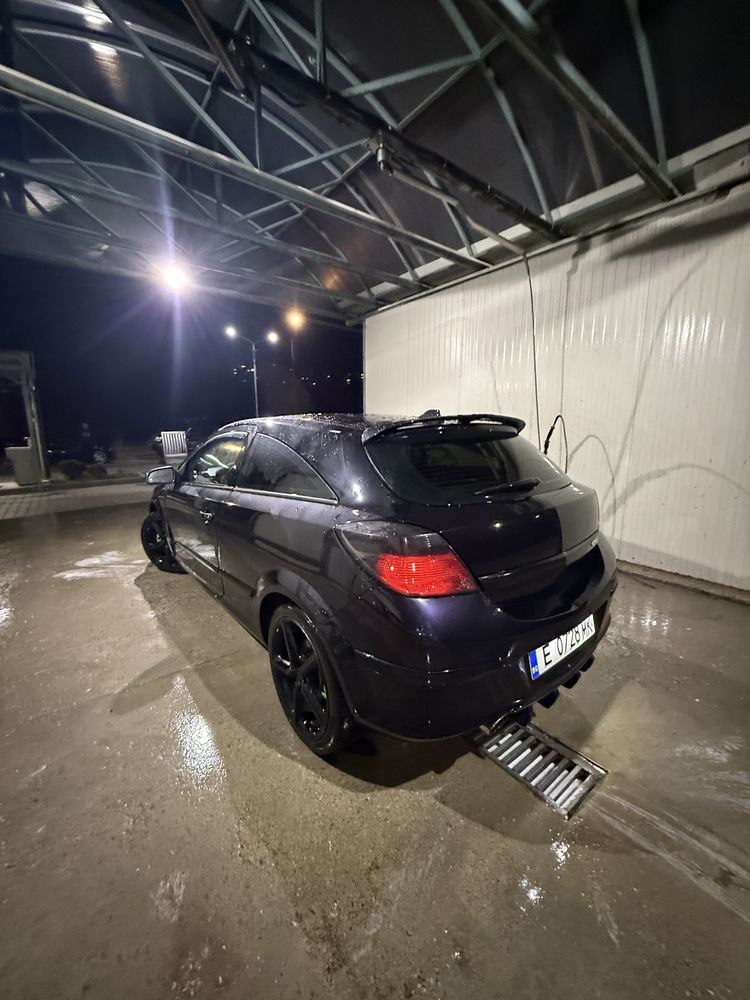 Opel Astra H Gtc