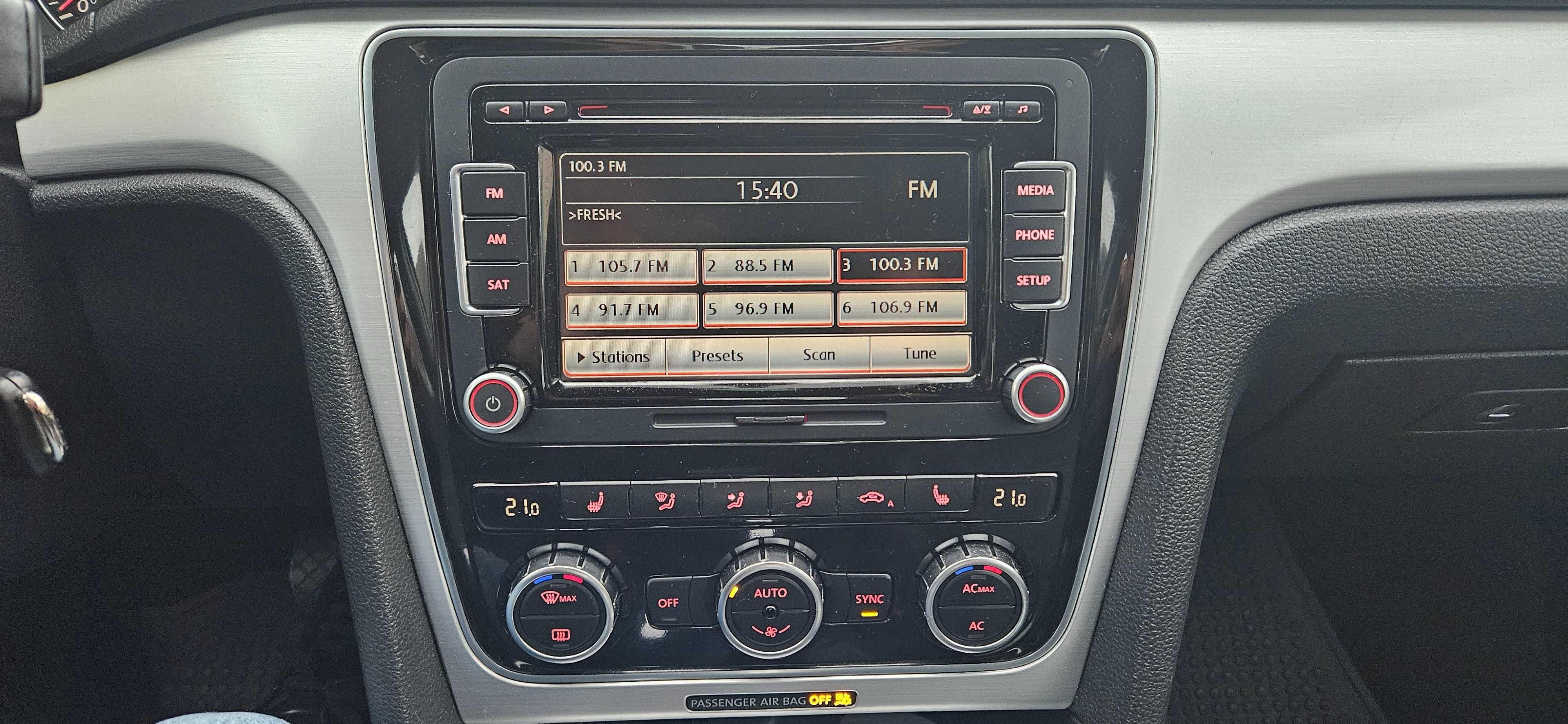 Мултимедия (радио модул) Volkswagen Passat