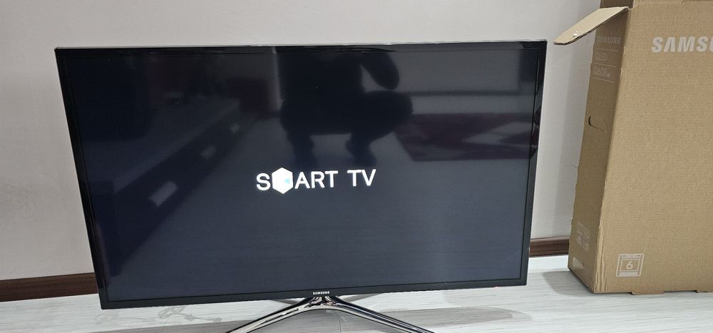 Продавам Samsung Smart телевизор