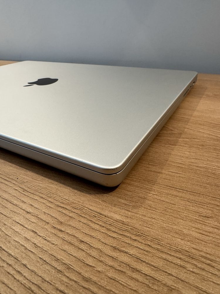 MacBook 16” Pro M1