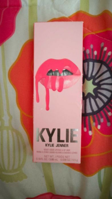 Червило Kylie Jenner