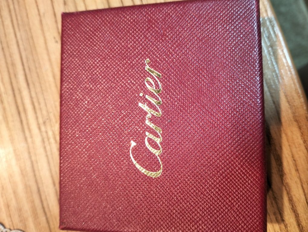 Продам зажим для денег Cartier.