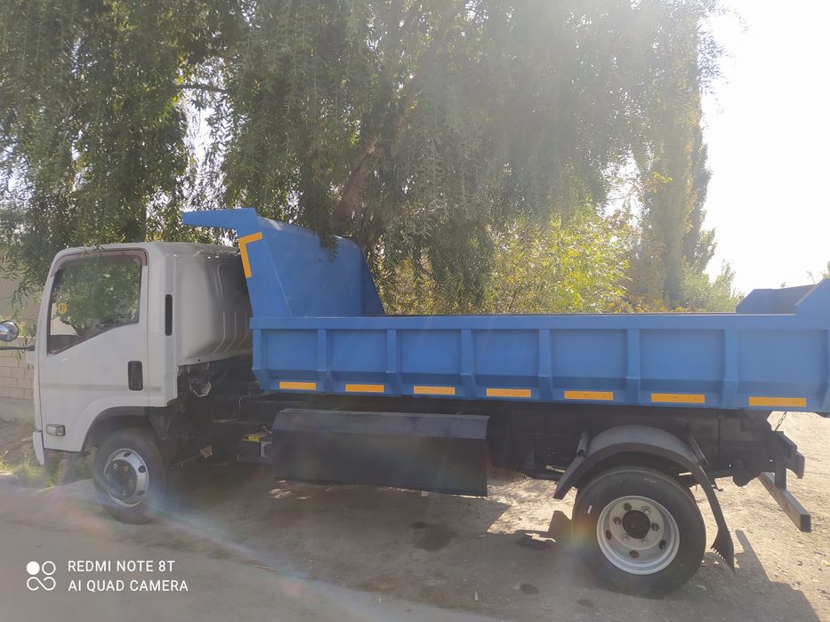 Isuzu samosval...