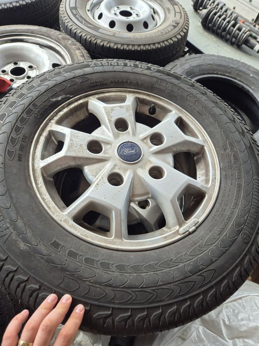 225 75 16 C CP  215 65 16 C Continental Michelin