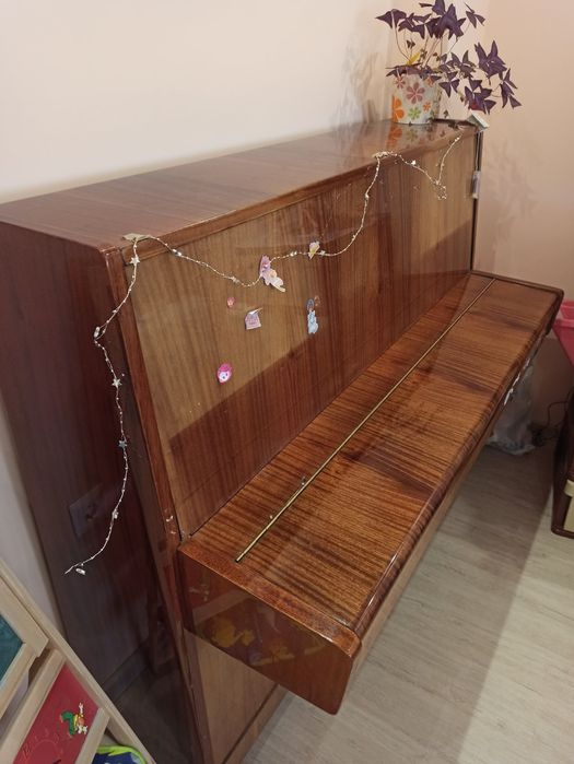 Запазено пиано Беларус