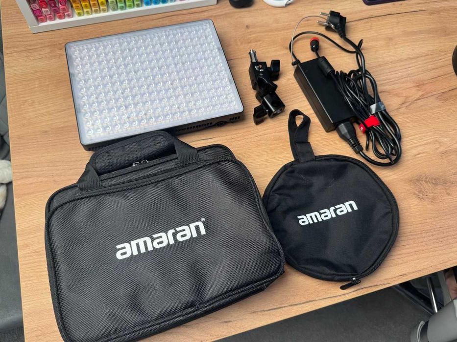 Постоянный свет Aputure Amaran P60c RGB