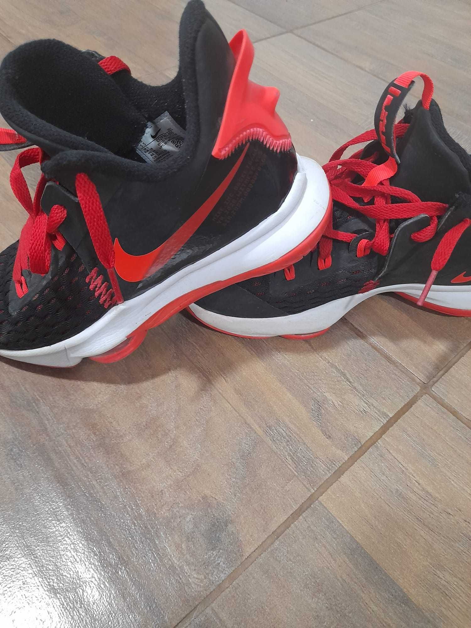 Adidas Nike Lebron