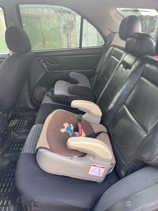 Сидение для детей на авто