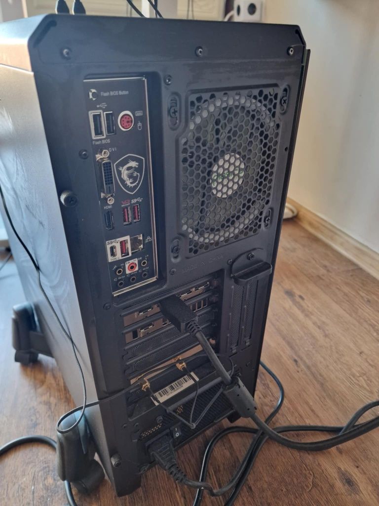 Настолен компютър с видео карта RTX 3090