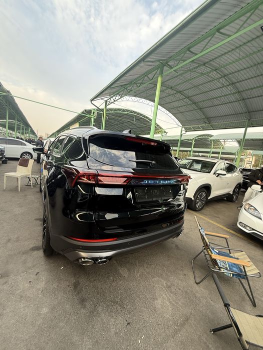 Dubayski Jetour X70 plus sotiladi!!