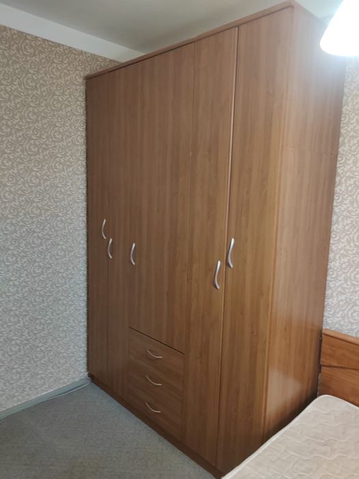 Срочно продам шкаф