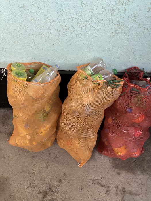 Срочно отдам баклашки бесплатно 3 мешка