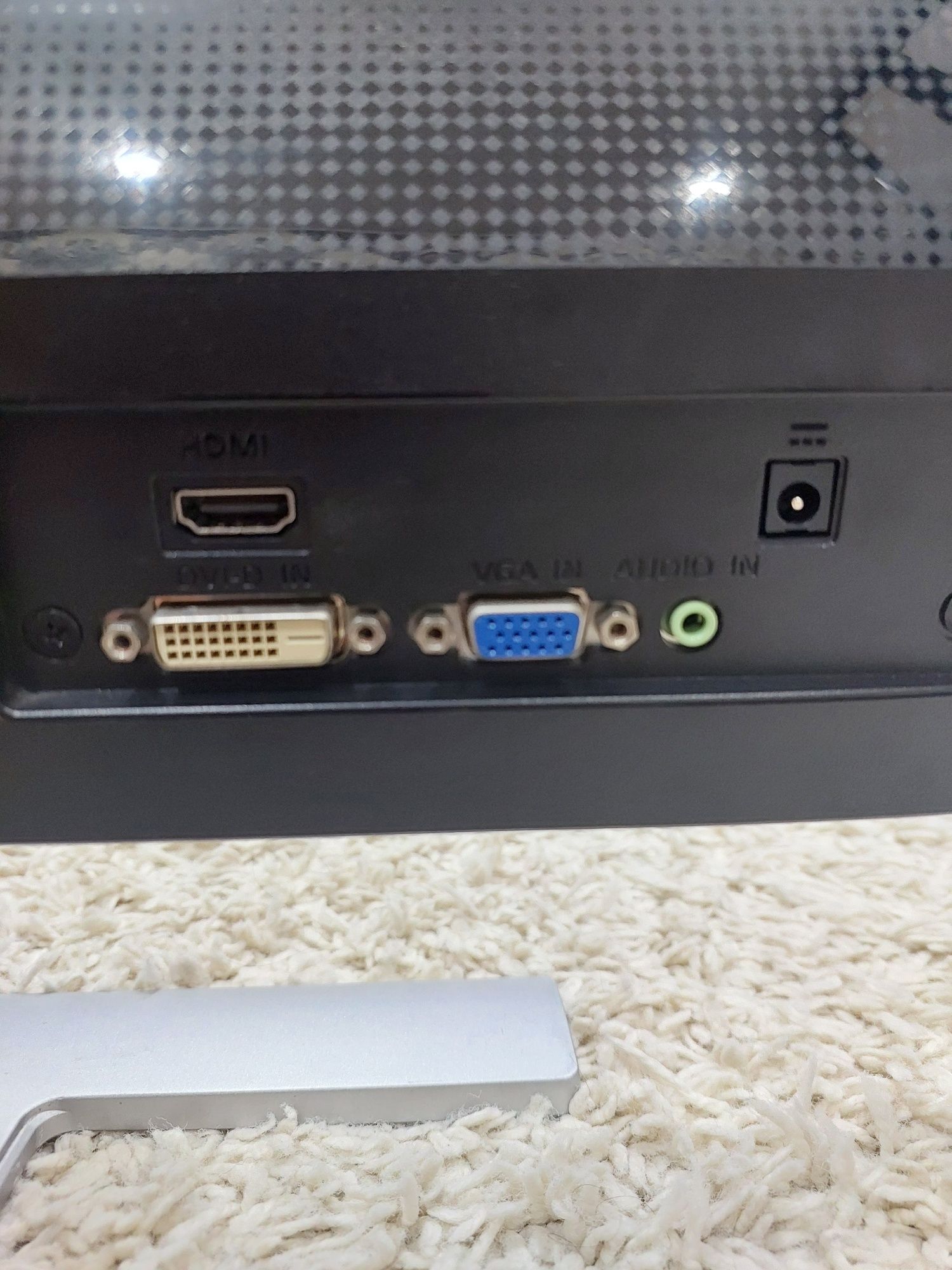 Монитор Acer RT240Y