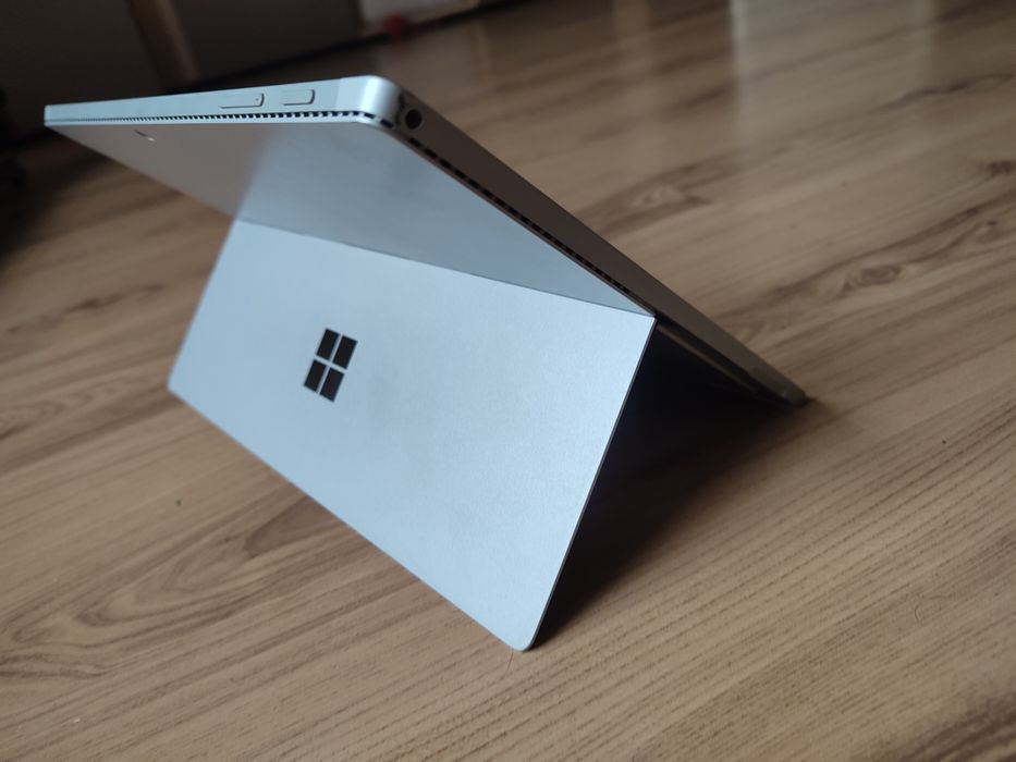 Laptop/ tableta Microsoft surface 4. 238gb i7