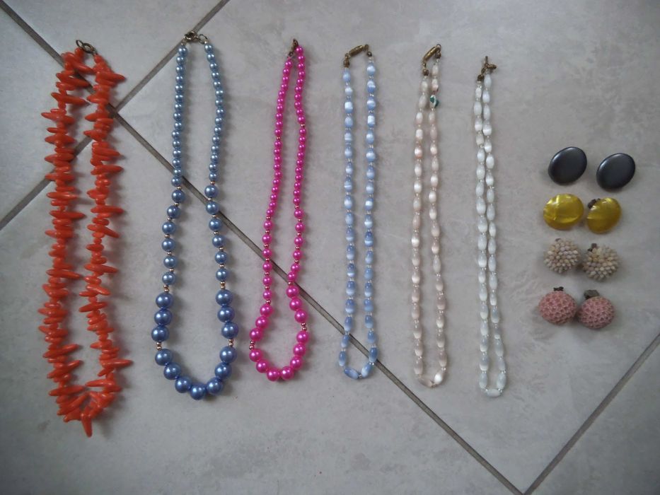 Подарявам гердани и обеци