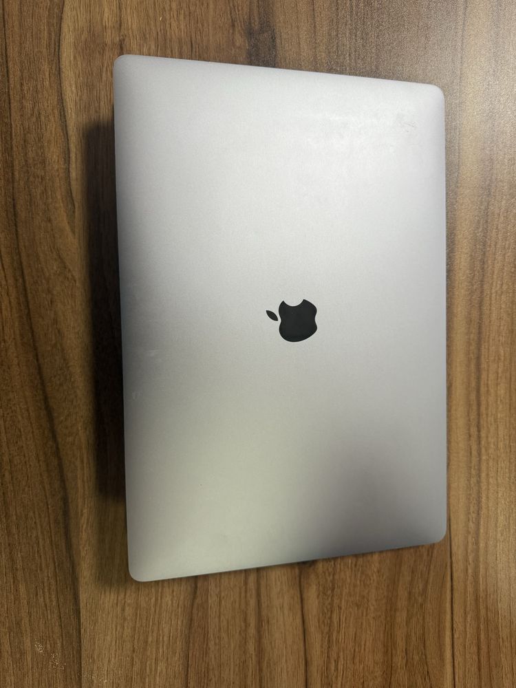 Macbook Pro 16  2019 (intel i9)