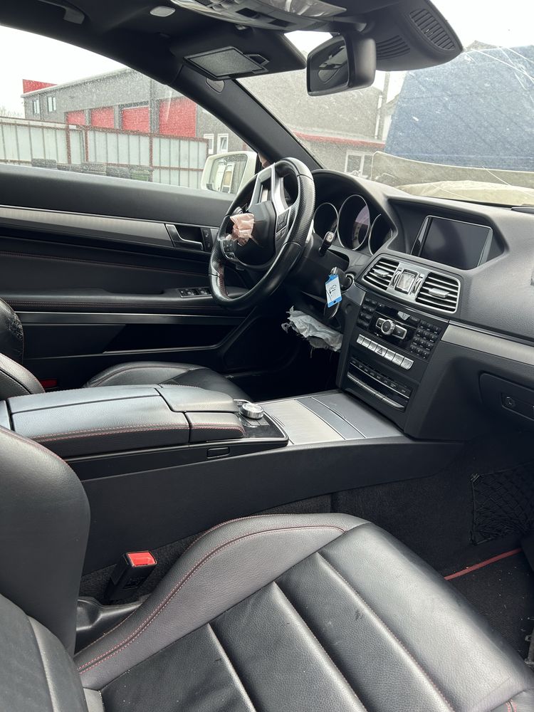 Dezmembrez Mercedes E-Class Coupe E350 BlueTec, piese E-Class 2015
