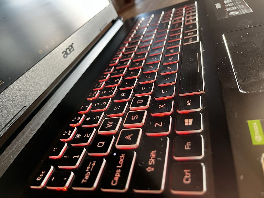 Геймърски лаптоп Acer Nitro 5 RTX 3070, Ryzen 5 5600H, 144Hz/17.3fhd