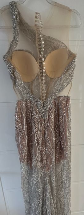 Абитуриентска рокля