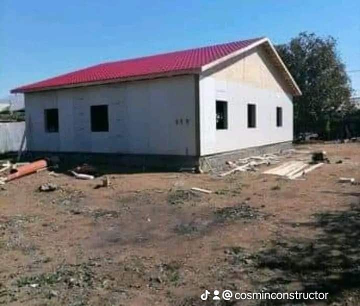 Vând case modulare pe structură metalică