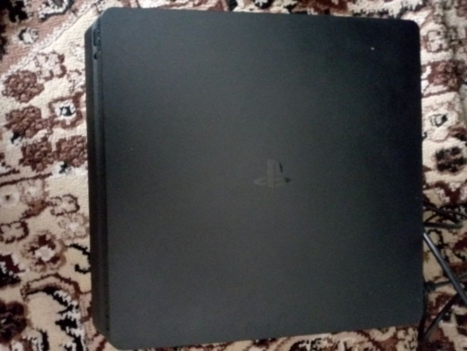 PlayStation4 slim