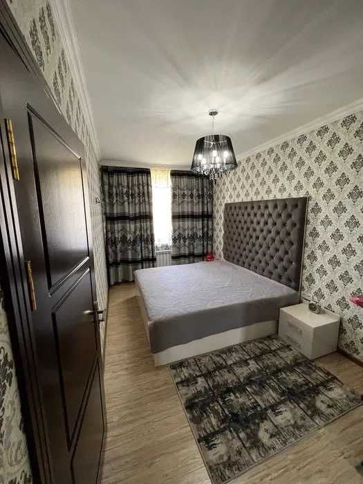 Срочно сдается 3х комнатная квартира рядом метро  ОЙБЕК  306*