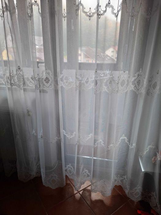 Perdea noua alba
