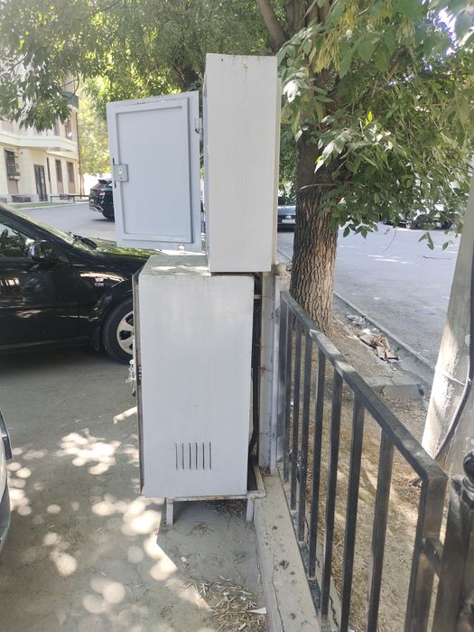 Ящик для зарядки электромобиля