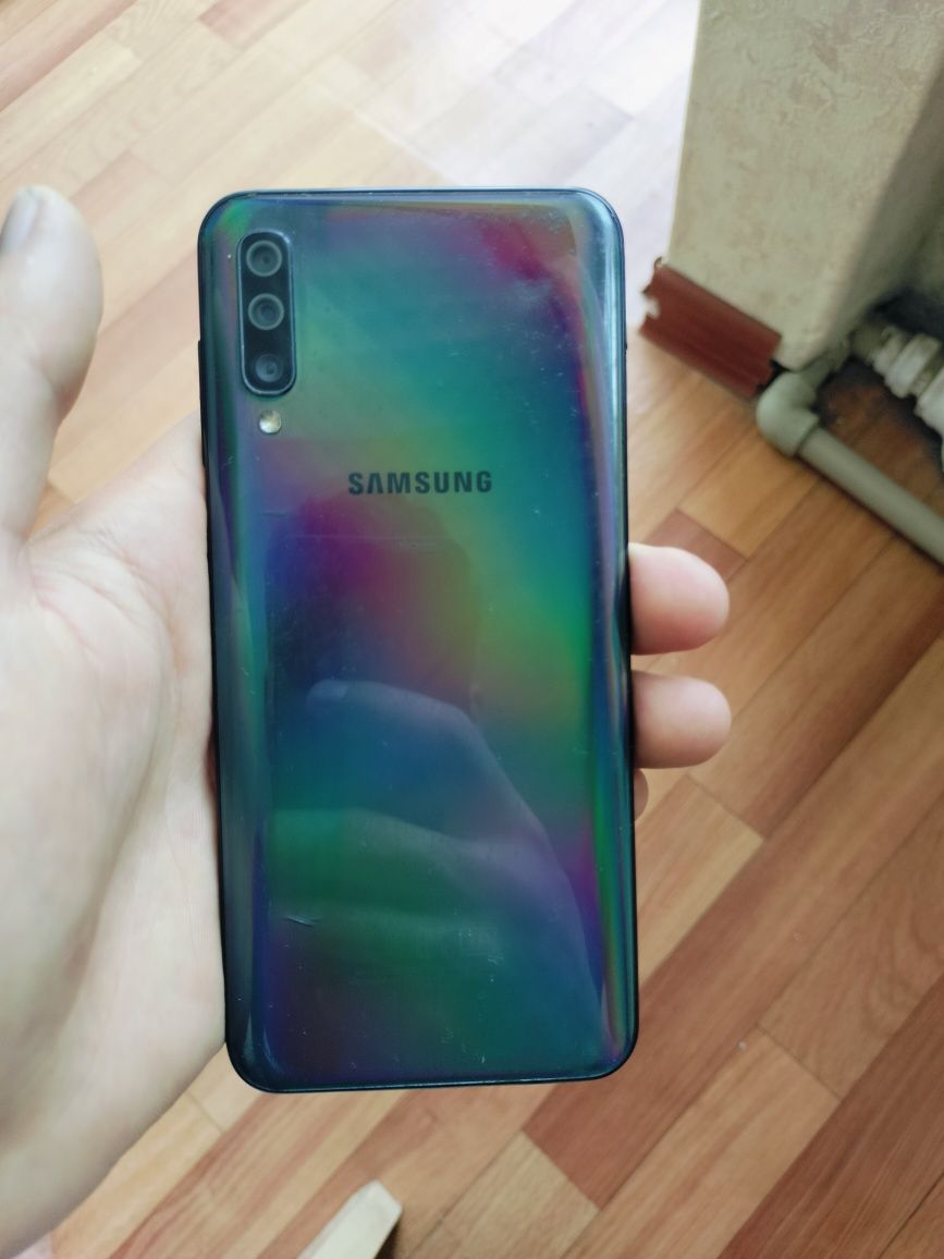 Samsung a50 жағдайы жақсы