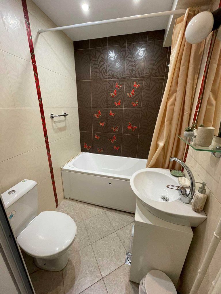 Дава се под наем Двустаен апартамент в София, Център - 55 кв.м за 612 € - Снимка #8