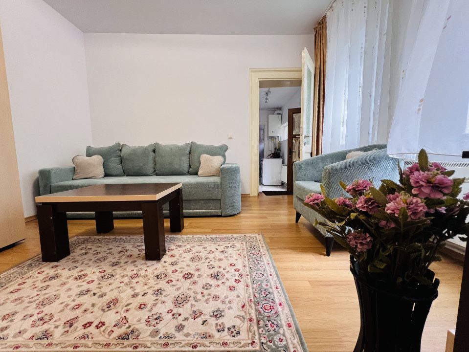 Casa de inchiriat 3 camere - curte proprie Centrul Istoric