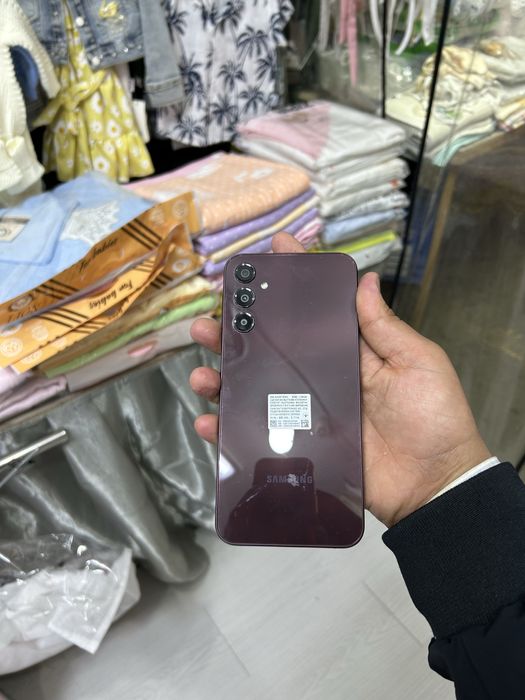 Samsung a24 tel ochilmagan xolati idial karopka dakumentlari bor.