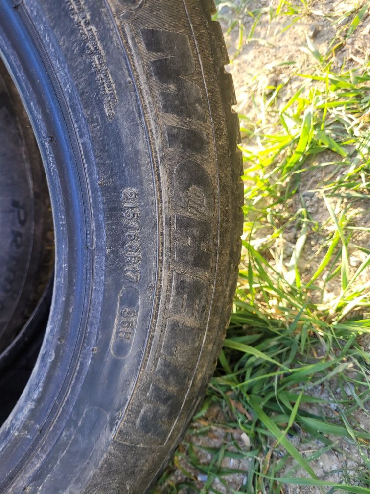 2 anvelope Michelin & 2 anvelope Bridgestone, 100 lei toate