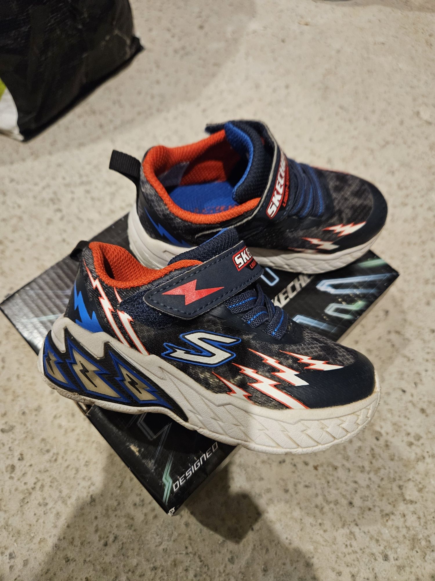 Pantofi sport Skechers Light Storm mărimea 22 eu, 12cm