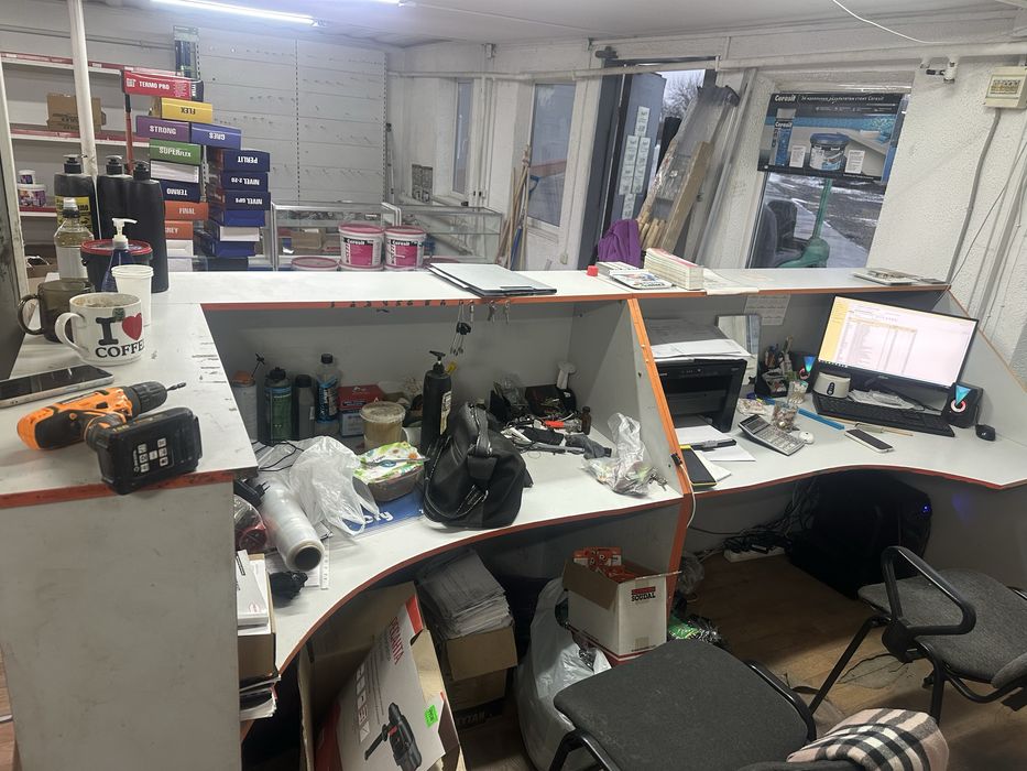 Пробам стойку офисную  ресепшен