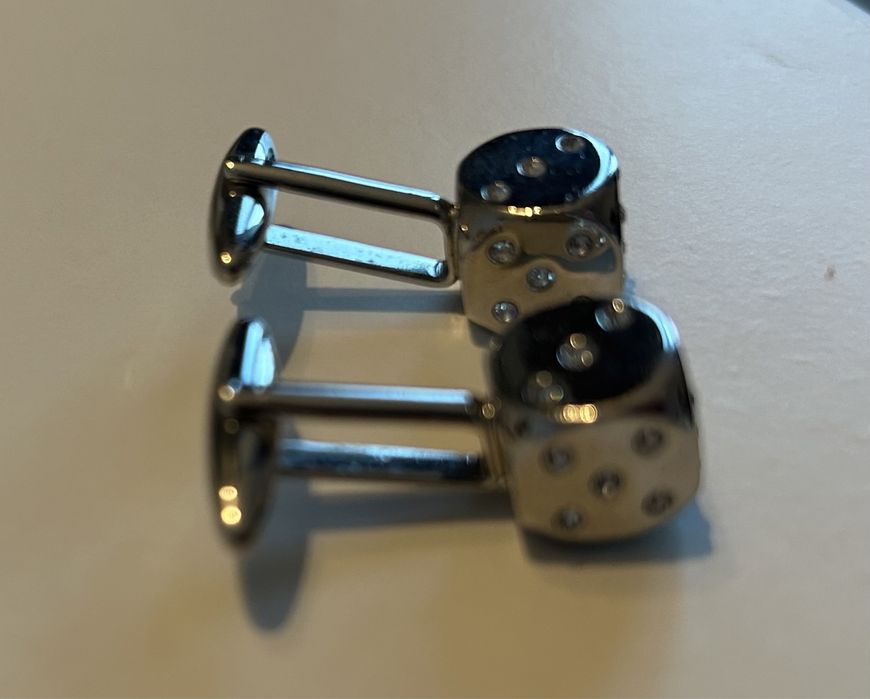 Butoni camasa zaruri