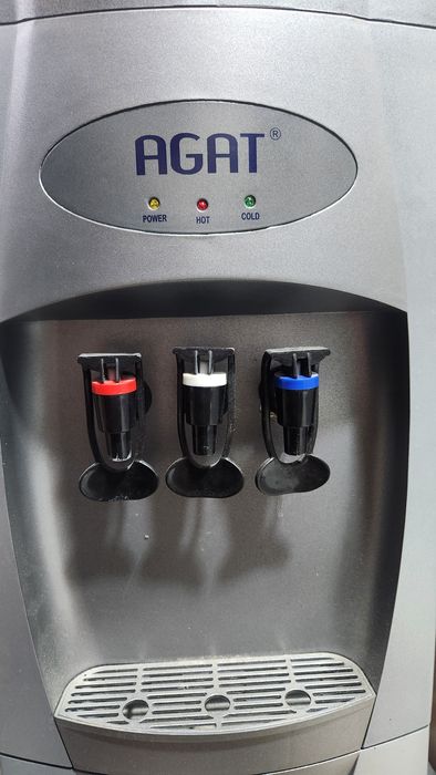 Кулер для холодной и горячей воды Agat