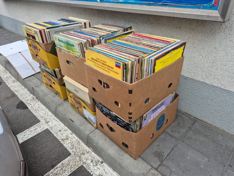 Vând colecție uriasa de 8000 mii Discuri Vinil cu muzica clasica mixt