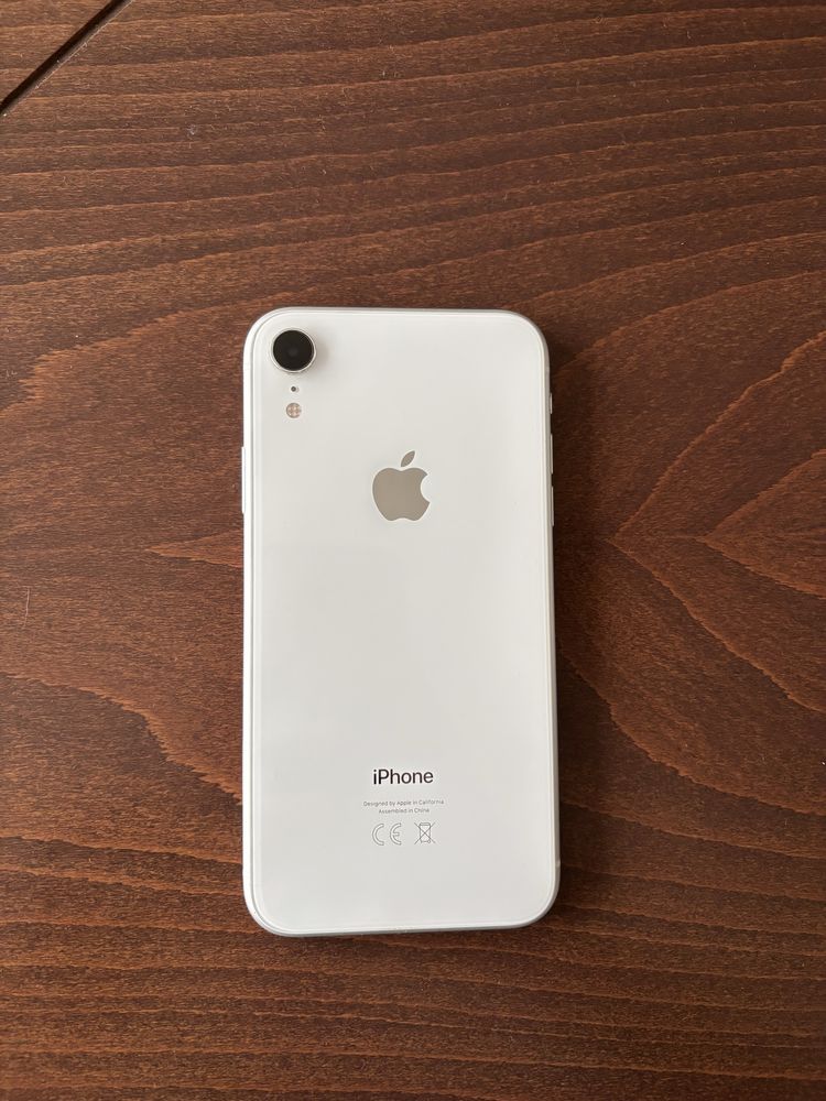 iPhone XR 64 GB White