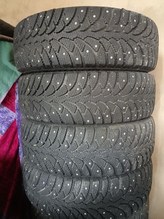 Продам зимние шины р 15 195/65/15