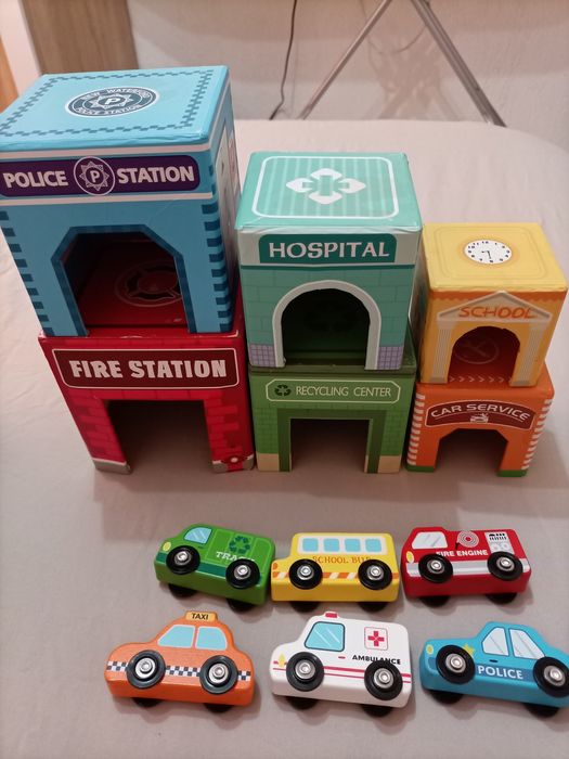 Детски дървен конструктор+кула с гаражи