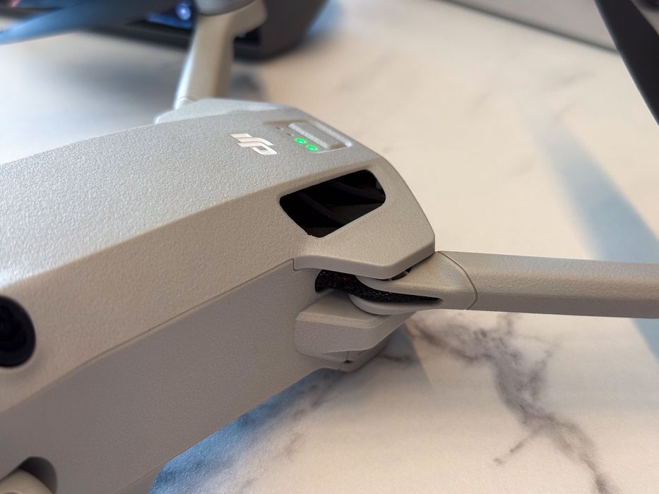 Drona DJI Mini 4 Pro + DJI RC 2