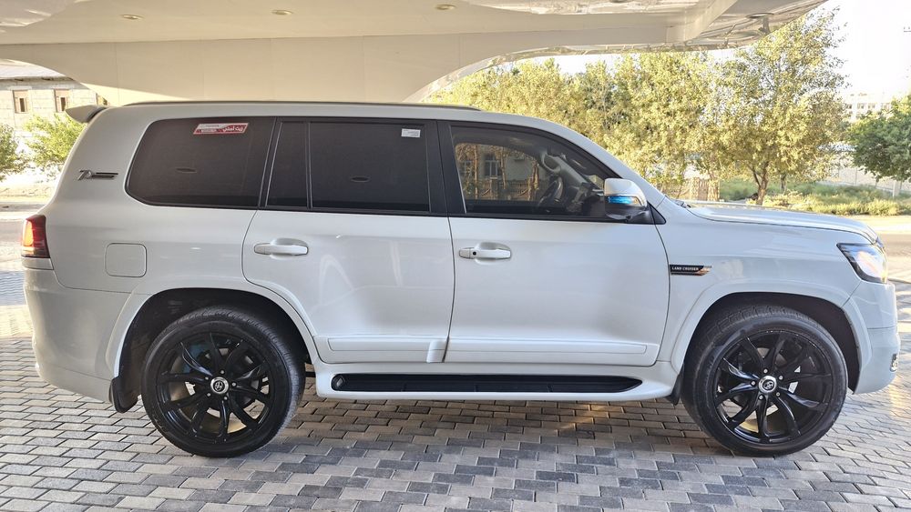 Прадо 200 vx японка 2014йил прабек 74000 краска тоза  360 камера брони
