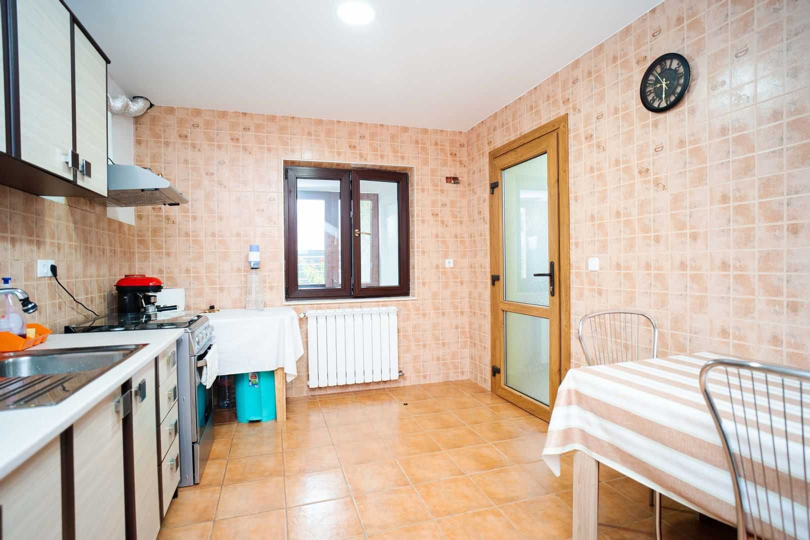 Vila Bucium Visani 2012 - 240mp + teren 520mp terasa 48mp