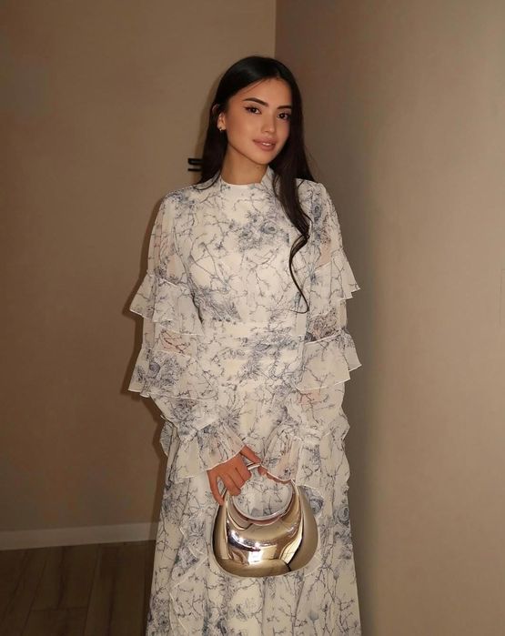 Женское платье.          .