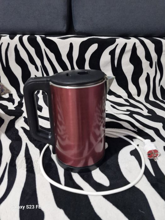 Продам чайник электрический